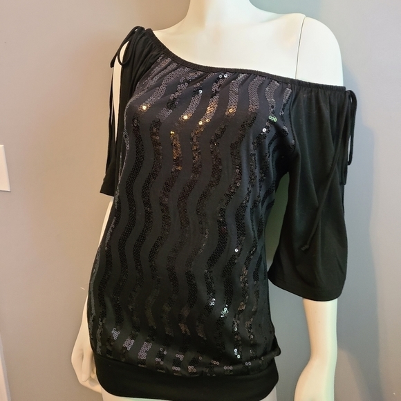NEW! Maurices Sequined Cold Shoulder Top - Picture 6 of 8